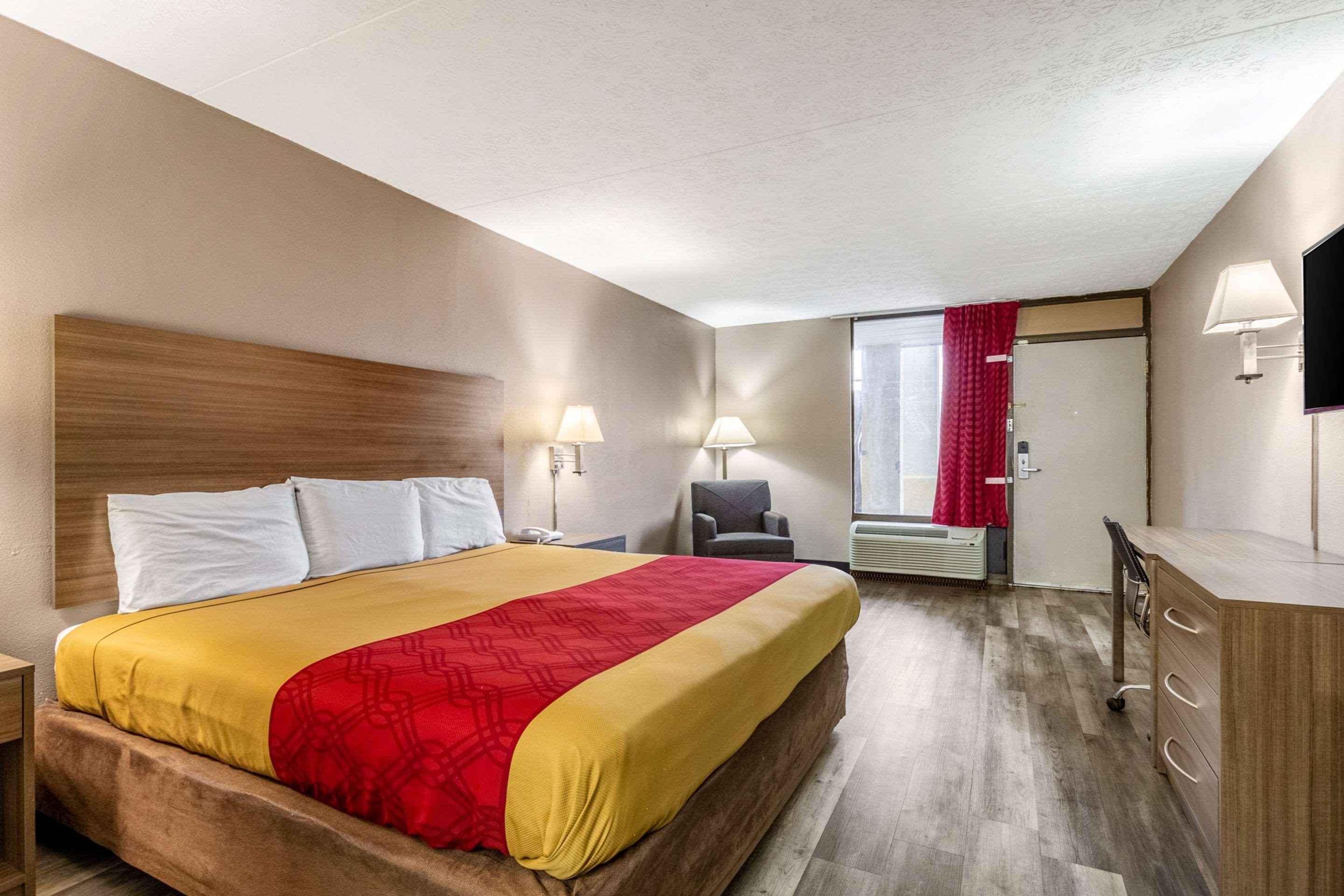 Econo Lodge Сеймур Экстерьер фото