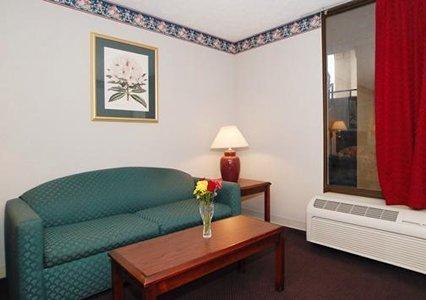 Econo Lodge Сеймур Номер фото