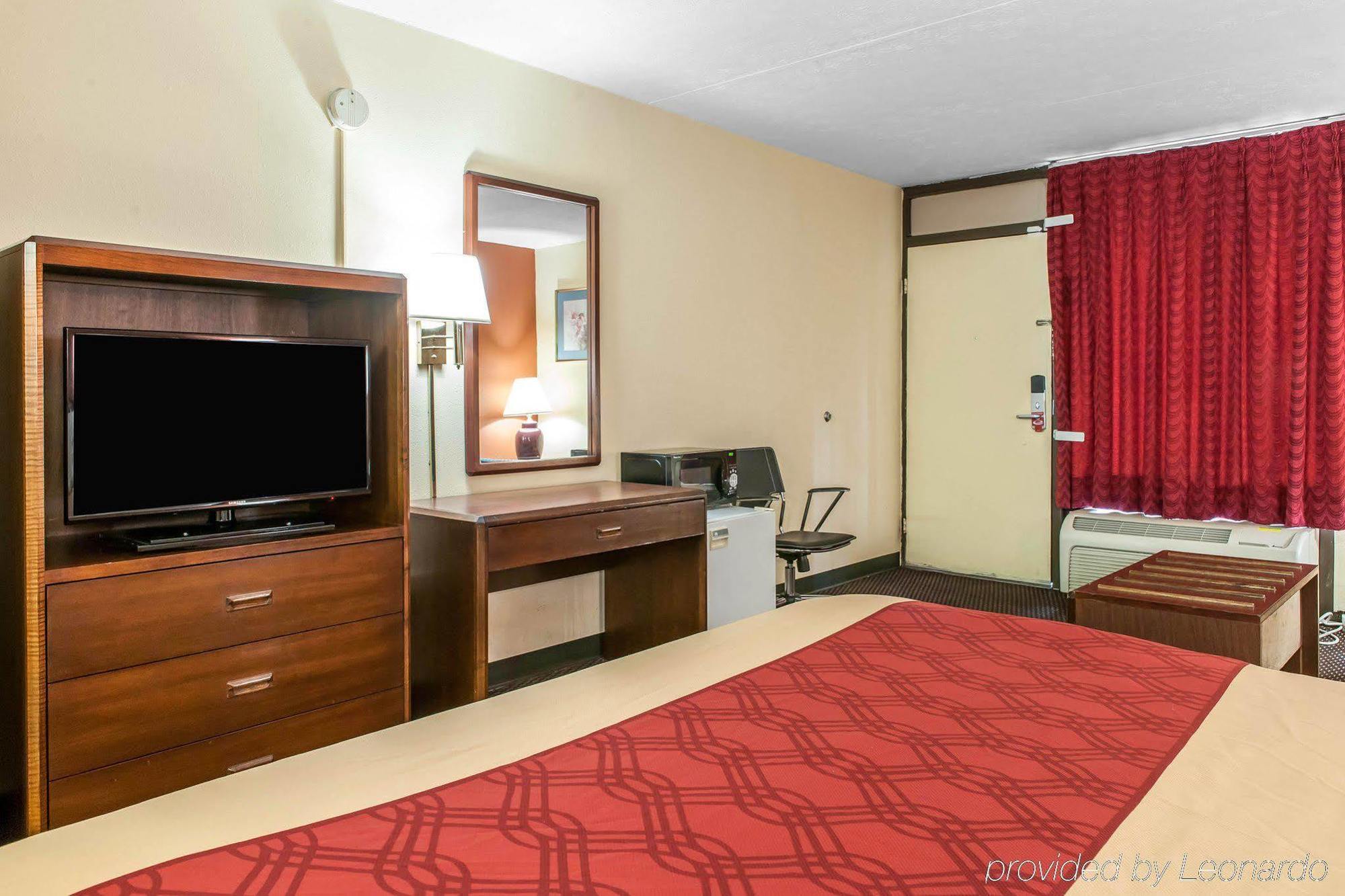 Econo Lodge Сеймур Экстерьер фото