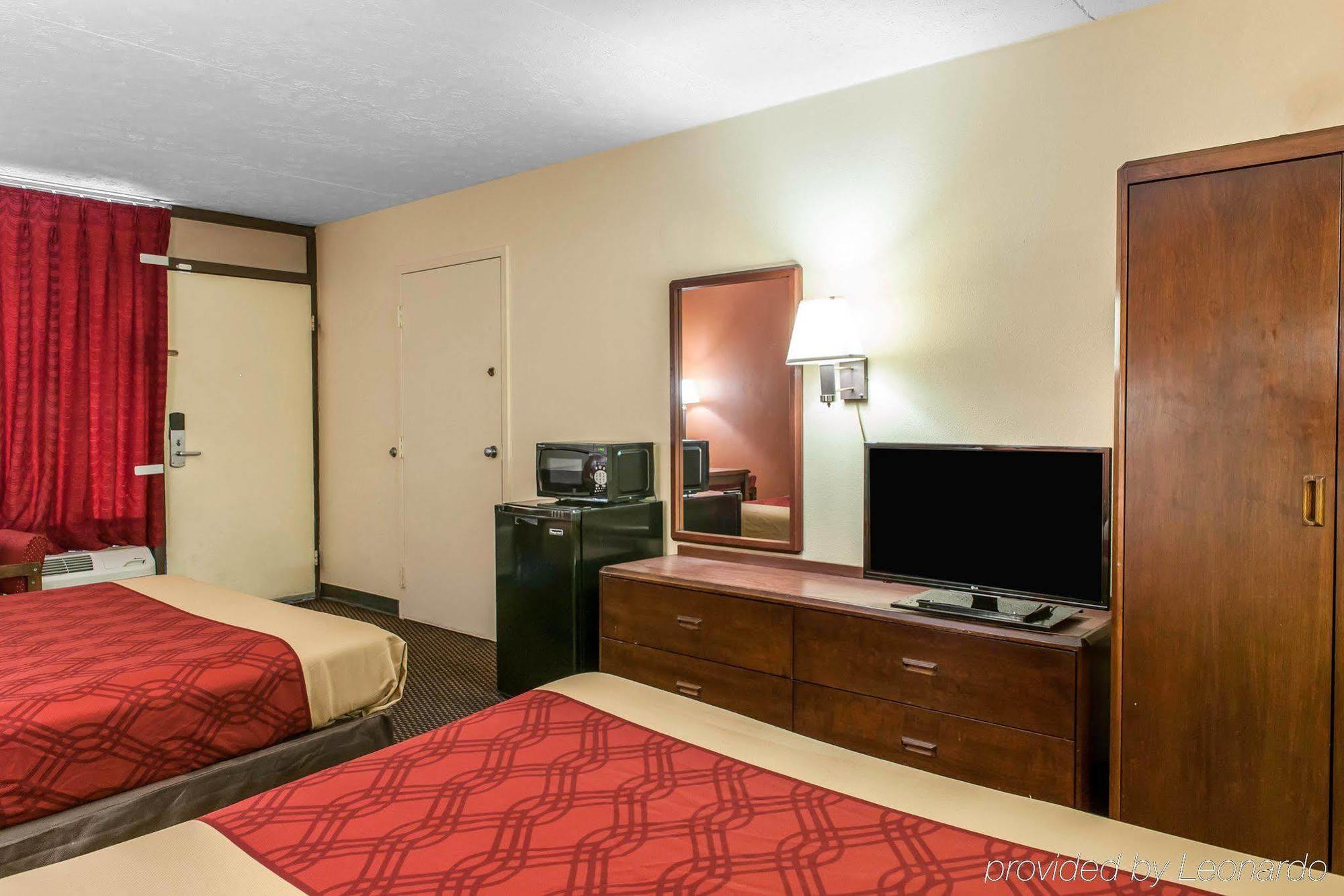 Econo Lodge Сеймур Экстерьер фото